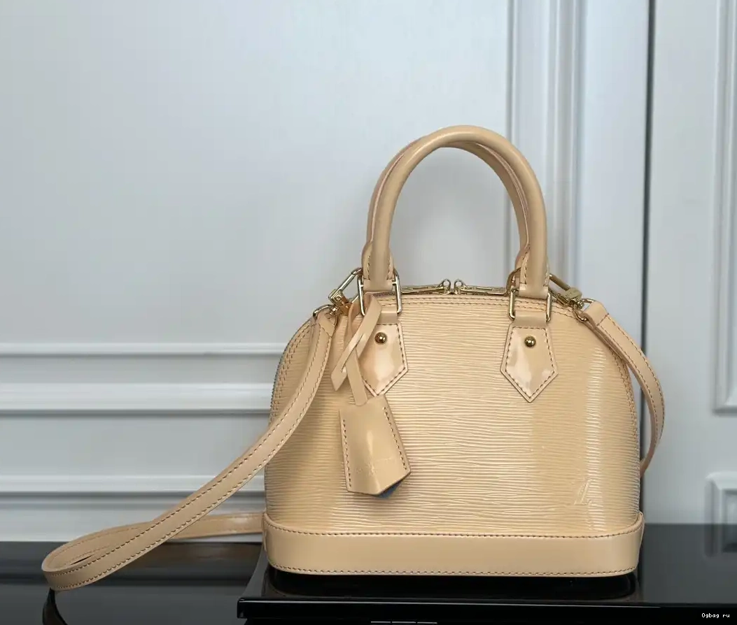 VUITTON BB-23.5*17.5*11.5cm LOUIS ALMA 0604